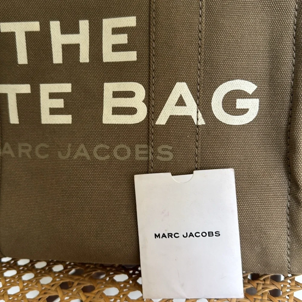 Marc Jacobs - The Tote Bag - Picture 10 of 10